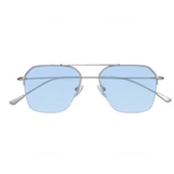 Yeslook Accessories - YESLOOK Stylish Blue Aviator Sunglasses never worn